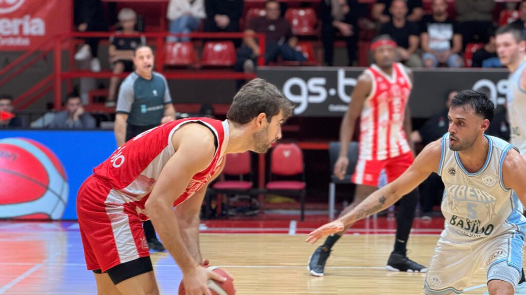 uno de los duelos de la noche Copello vs Torresi.